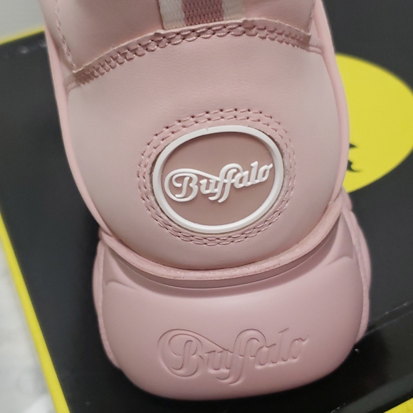 BUFFALO Corin low platform sneakers un pink - Picture 13 of 14